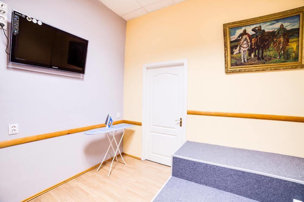 Night & Day Hostel Киев Экстерьер фото