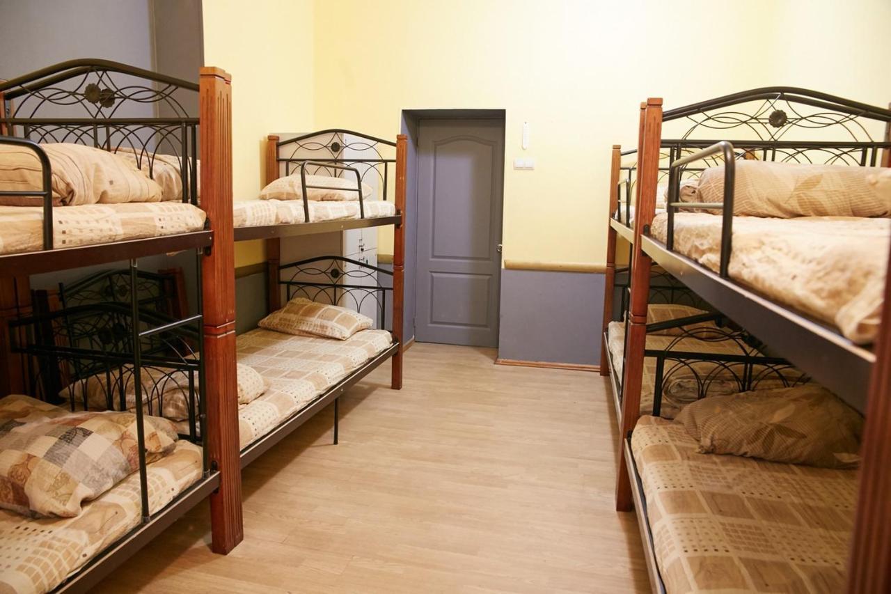 Night & Day Hostel Киев Экстерьер фото