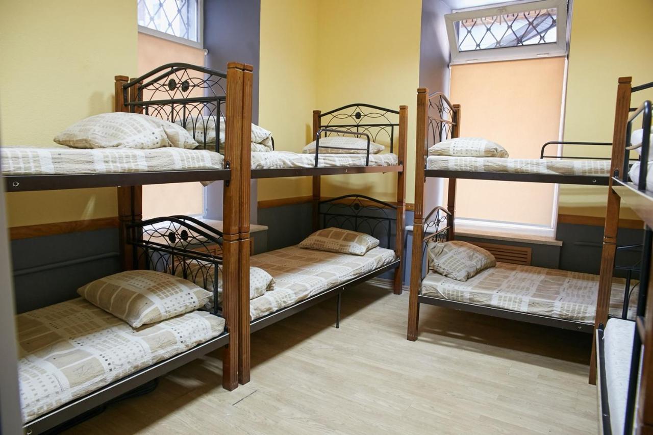 Night & Day Hostel Киев Экстерьер фото