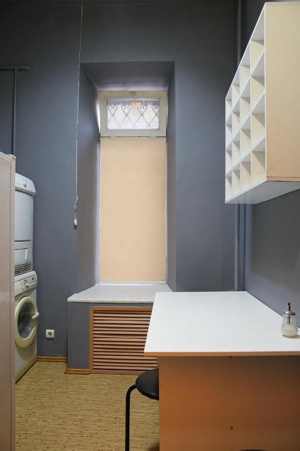 Night & Day Hostel Киев Экстерьер фото